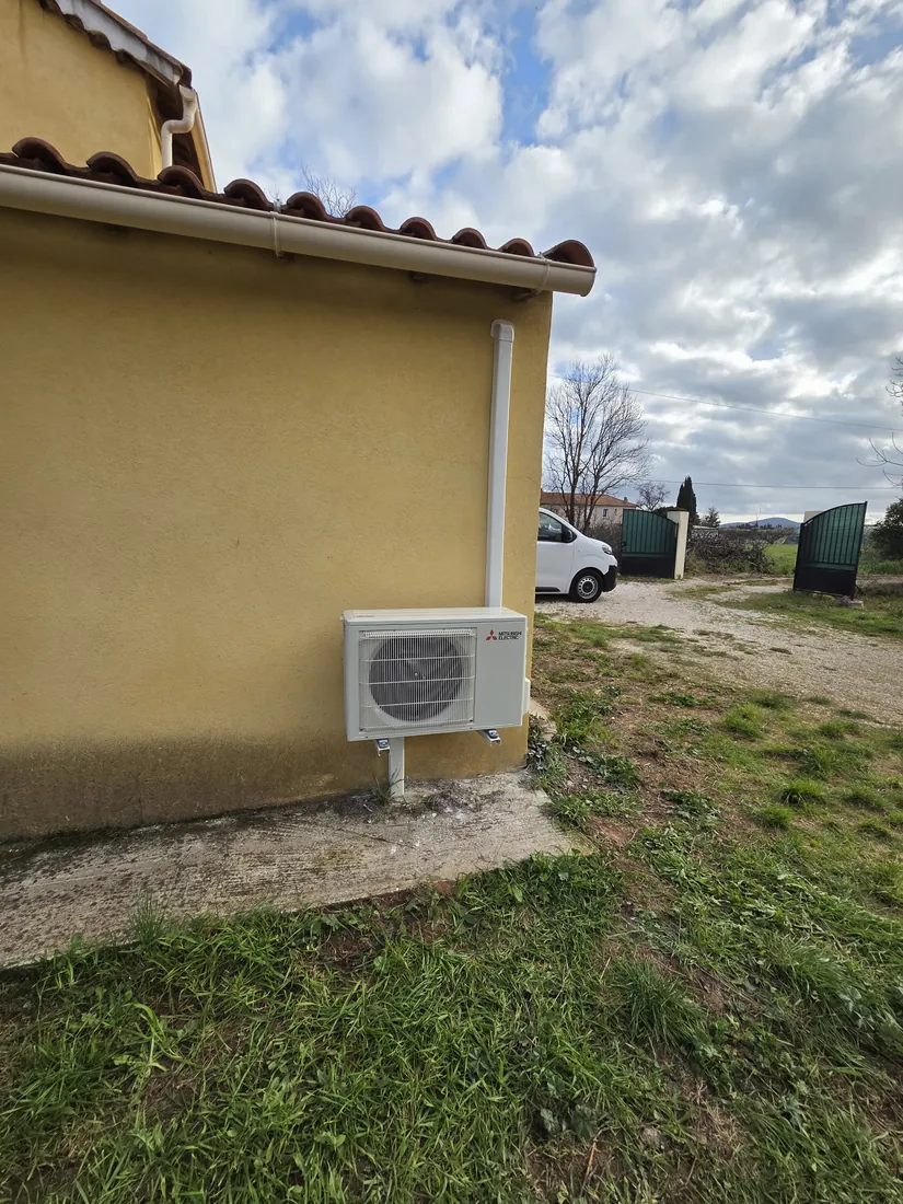 Installation de climatisation réalisée par La Fabrique à Froid — photo 19